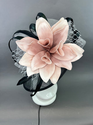 BLACK AND BLUSH PINK BLOOM WIDE BRIM HAT