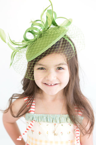 Fascinator, Girls Fascinator with Veil, girls Tea Party Hat, Church Hat, Derby Hat, Fancy Hat, Ivory Hat, wedding hat, British Hat