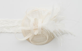 INFANT FASCINATOR