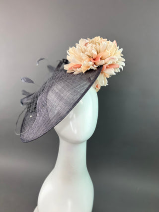 GREY HATINATOR WITH CREAM AND PEACH BLOOMS