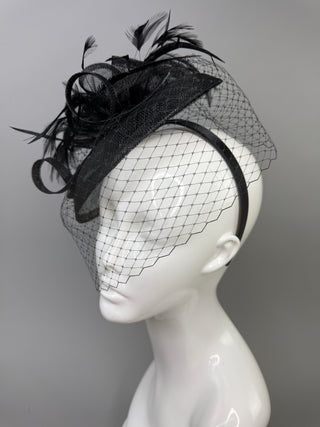 BLACK FASCINATOR WITH VEIL ON HEADBAND