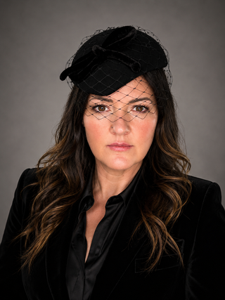 BLACK PILLBOX FORMAL FASCINATOR WITH VEIL