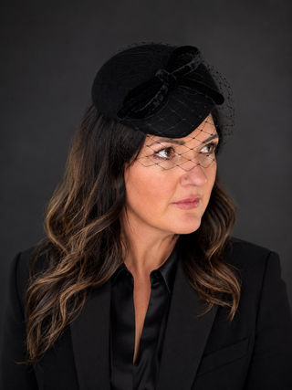BLACK PILLBOX FORMAL FASCINATOR WITH VEIL