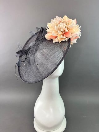 GREY HATINATOR WITH CREAM AND PEACH BLOOMS