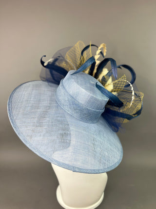 COUNTRY BLUE ROUND BRIM HAT WITH CREAM FLOWER BLOOM