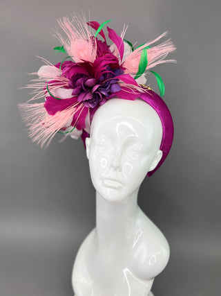 MAGENTA FASCINATOR WITH LIGHT PINK FEATHERS