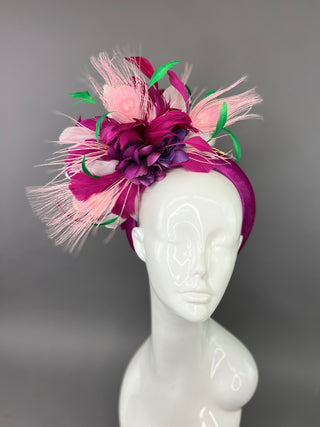 MAGENTA FASCINATOR WITH LIGHT PINK FEATHERS