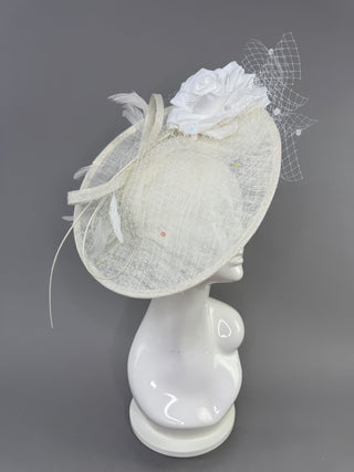 LIGHT IVORY WHITE ROSE BRIDAL FASCINATOR HAT WITH VEIL