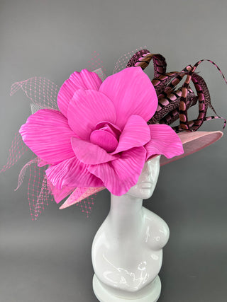 SHADES OF PINK OVAL BRIM HAT WITH PINK LADY AMHERST FEATHERS