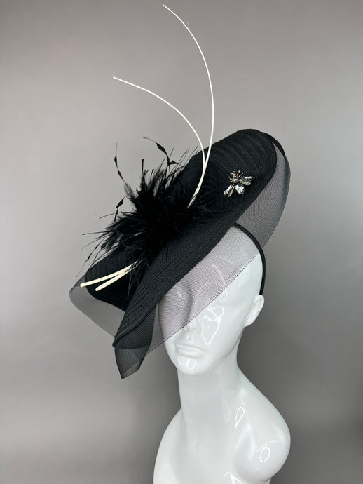 BLACK FASCINATOR WITH WHITE SPINES