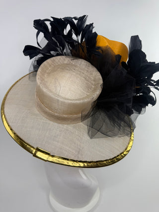 NUDE WIDE BRIM WITH METALLIC GOLD BLOOM AND BLACK FEATHER SPRAYS