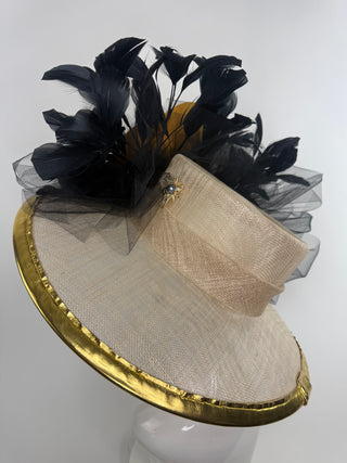 NUDE WIDE BRIM WITH METALLIC GOLD BLOOM AND BLACK FEATHER SPRAYS