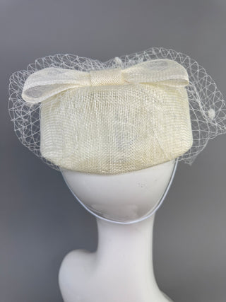 Modern Wedding Hat with Veil – Elegant Sinamay Bridal Fascinator with Bow - The Hat Hive