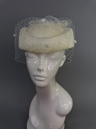 Modern Wedding Hat with Veil – Elegant Sinamay Bridal Fascinator with Bow - The Hat Hive