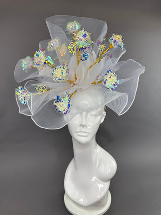 WHITE FASCINATOR HAT “HATINATOR” WITH GOLD STEMMED IRIDESCENT ROSES - The Hat Hive