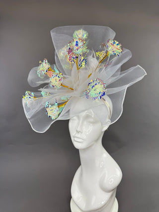 WHITE FASCINATOR HAT “HATINATOR” WITH GOLD STEMMED IRIDESCENT ROSES - The Hat Hive