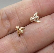 Load image into Gallery viewer, MINI BEE GOLD EARRINGS