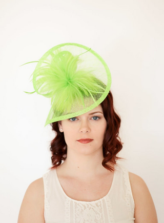 THE TAYLOR FASCINATOR