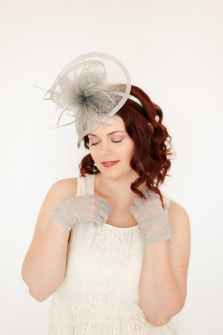 THE TAYLOR FASCINATOR