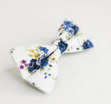 Load image into Gallery viewer, WHITE AND BLUE FLORAL BOW TIE