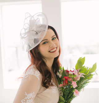 White Fascinator - Bridal Fascinator -  Women&#39;s Tea Party Hat, Church Hat, Derby Hat, Bridal Hat, White Hat, Tea Party Hat, wedding hat