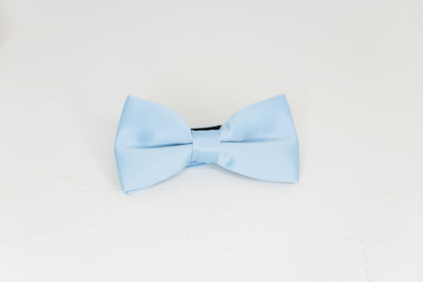 Baby Blue bowtie, perfect for the Kentucky Derby 