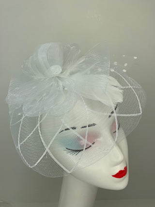 White  Fascinator, Tea Party Hat, Bridal wedding hat, Derby Hat, Formal Hair Piece, Woman&#39;s Hair Clip, British Fancy Hat,