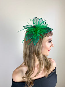 Emerald Green Fascinator, Tea Party Hat, Bridal wedding hat, Derby Hat, Formal Hair Piece, Woman&#39;s Hair Clip, British Fancy Hat,