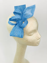 Load image into Gallery viewer, Blue Fascinator, Women&#39;s Kentucky Derby Hat, Church Hat, Derby Hat, Fancy Hat, Light Blue Hat, Tea Party Hat, wedding hat for women