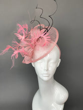 Load image into Gallery viewer, Pink and Black Fascinator, British Hat, Womens Tea Party Hat, Church Hat, Derby Hat, Fancy Hat, Pink Hat, Tea Party Hat, wedding hat