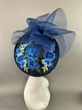 Load image into Gallery viewer, NAVY BLUE EMBROIDERED FLORAL