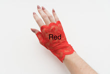 Load image into Gallery viewer, FINGERLESS LACE GLOVES