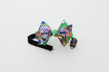 Load image into Gallery viewer, PAISLEY GREEN &amp; DOT BOW TIE
