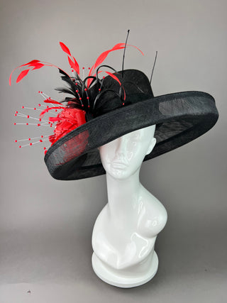 BLACK AND RED FLIPPED BRIM HAT