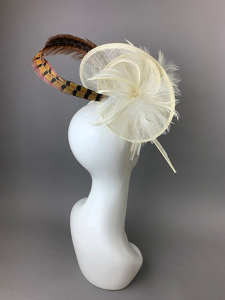 IVORY FASCINATOR W/ SIMPLE PHEASANT FEATHER - The Hat Hive
