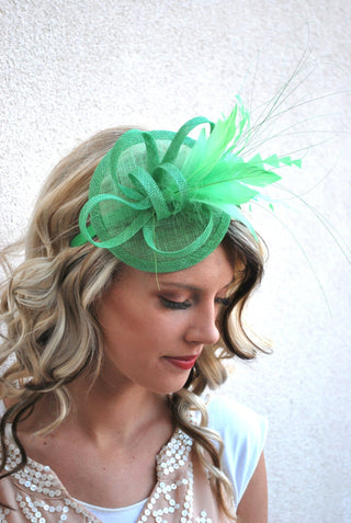 Kelly Green Mini Fascinator, Tea Party Hat for women, Church Hat, Kentucky Derby Hat, Fancy Hat,wedding hat, fascinators for women - The Hat Hive