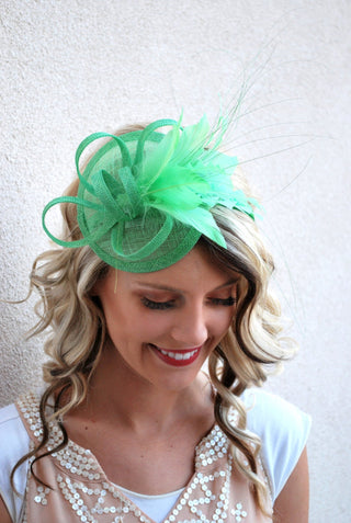 Kelly Green Mini Fascinator, Tea Party Hat for women, Church Hat, Kentucky Derby Hat, Fancy Hat,wedding hat, fascinators for women - The Hat Hive