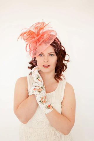 THE BRYNLEE SINAMAY FEATHER FASCINATOR WITH VEIL ON HEADBAND - The Hat Hive
